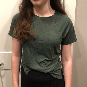 All access workout top. NEVER WORN!